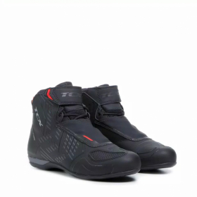 TCX R04D WP Black in the group MOTORCYCLE / MOTORCYCLE BOOTS / Motorcycle Shoes at HanssonsMC (20177T9511W-001-r)